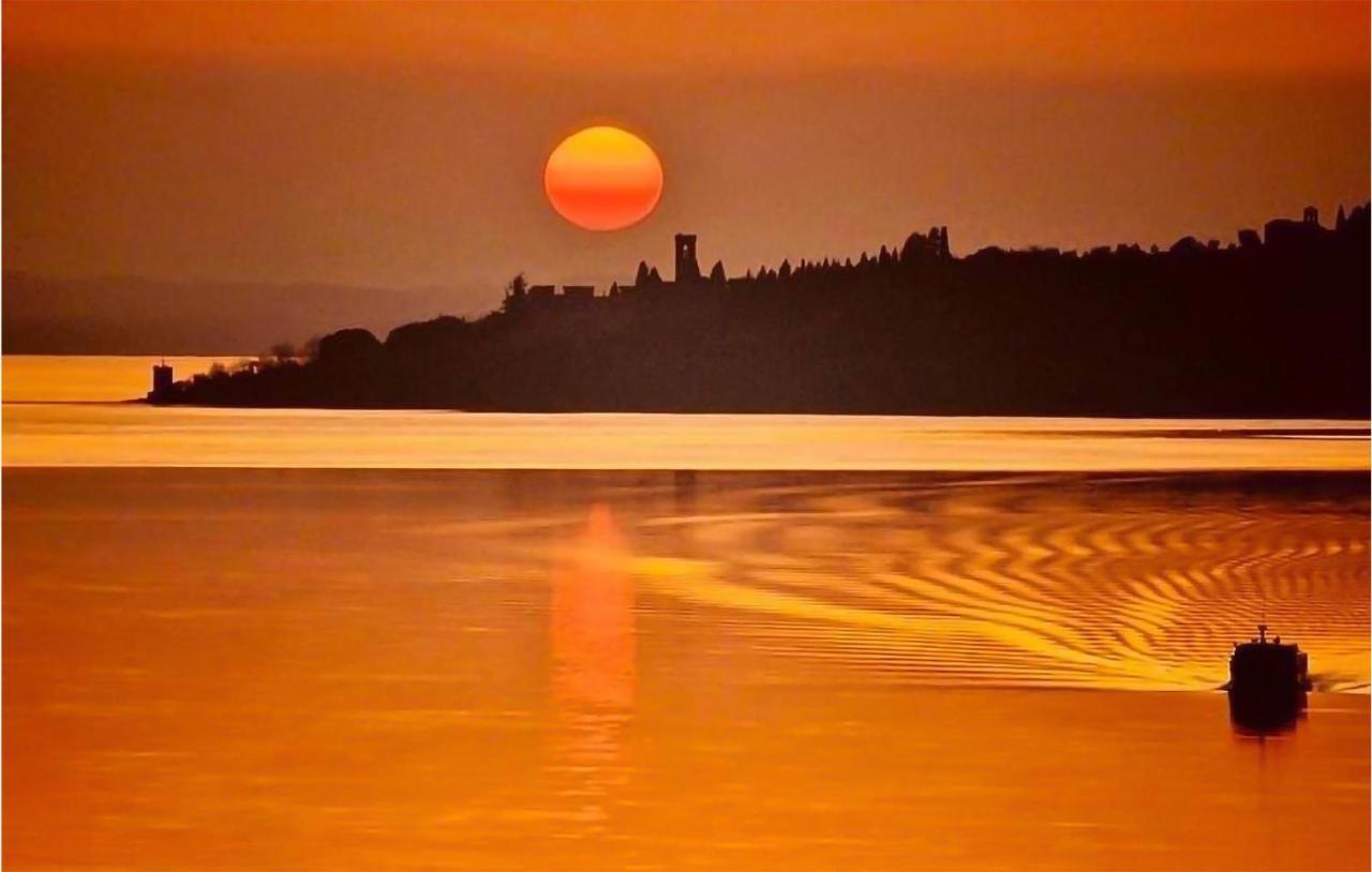 Beautiful Stacaravan In Tuoro Sul Trasimeno别墅 外观 照片